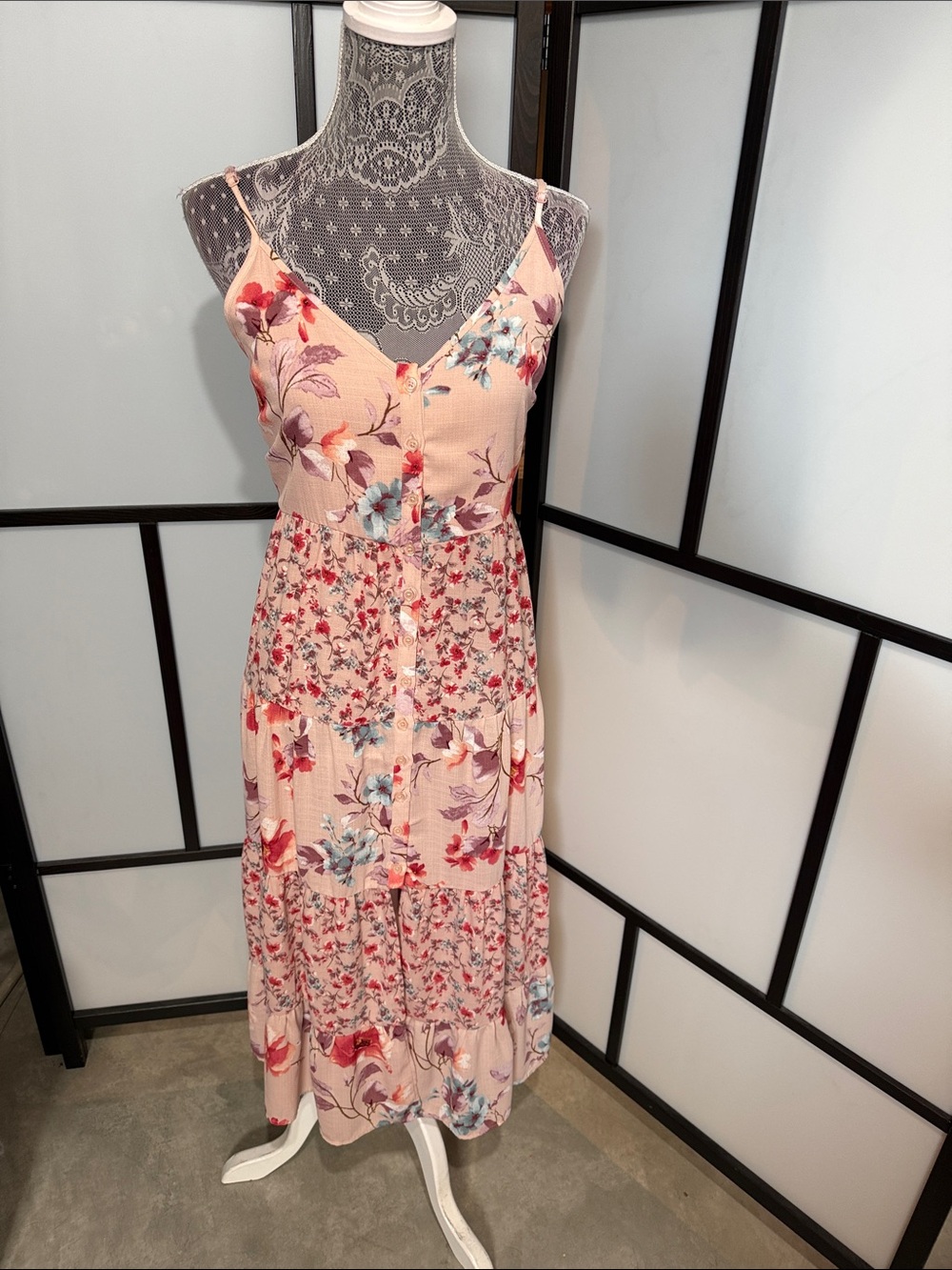 Xhilaration Blush Pink Floral Tiered Midi Dress